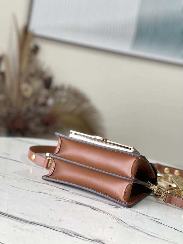 Dauphine M46538 20x15x9cm gf (2)