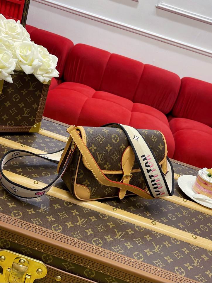 Diane M45985杏色 24x15x9cm gf (4)