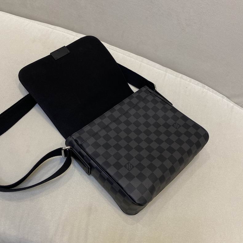 District N41260 27x23x8 cm gf (5)