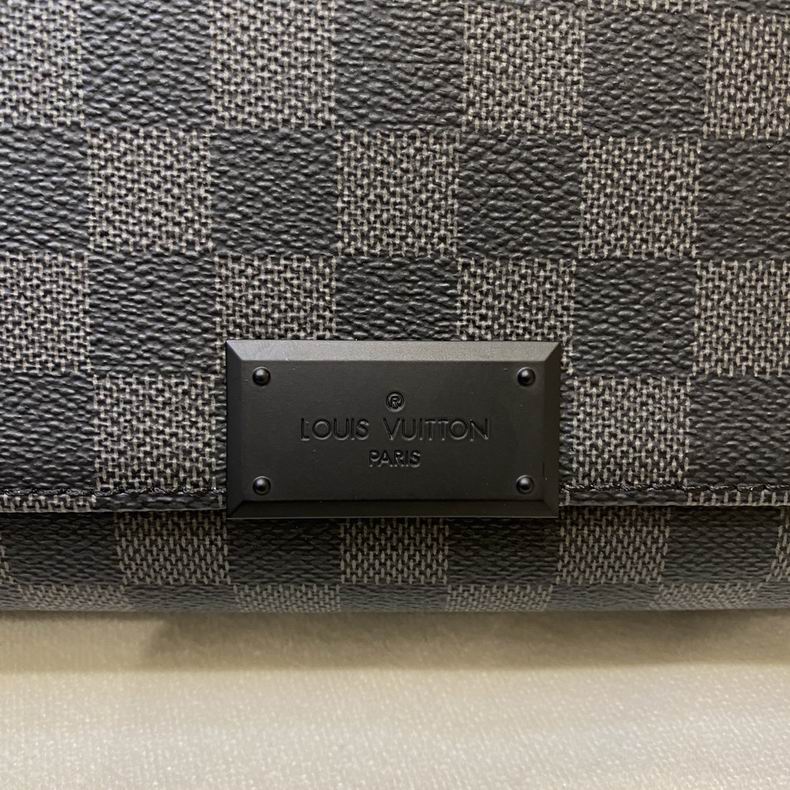 District N41272 33x27x9 cm gf (14)