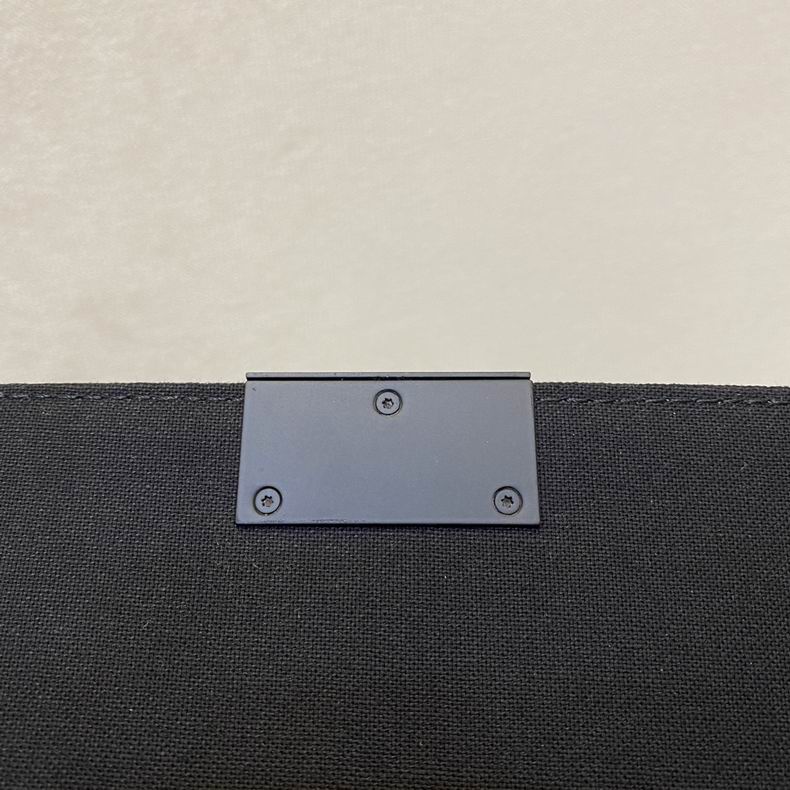 District N41272 33x27x9 cm gf (16)