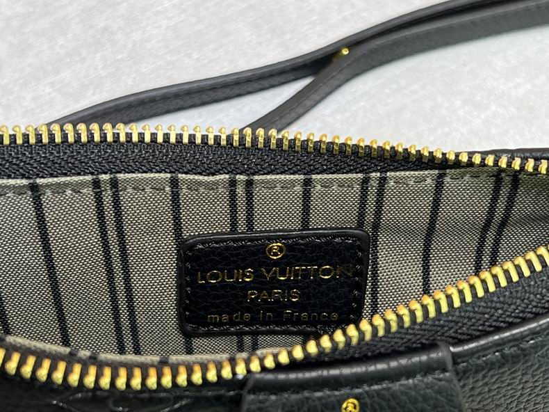 Easy Pouch on Strap M1066,M80349 (9)