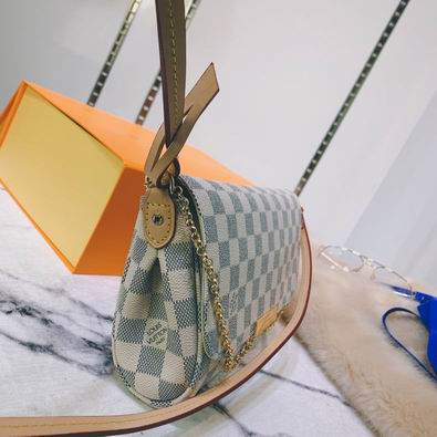 Favorite M40718 28x17x4 cm cs (12)