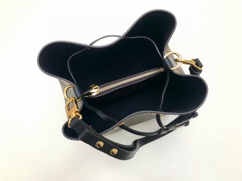 Gaston M44020 26x26x17.5 cm gf (8)