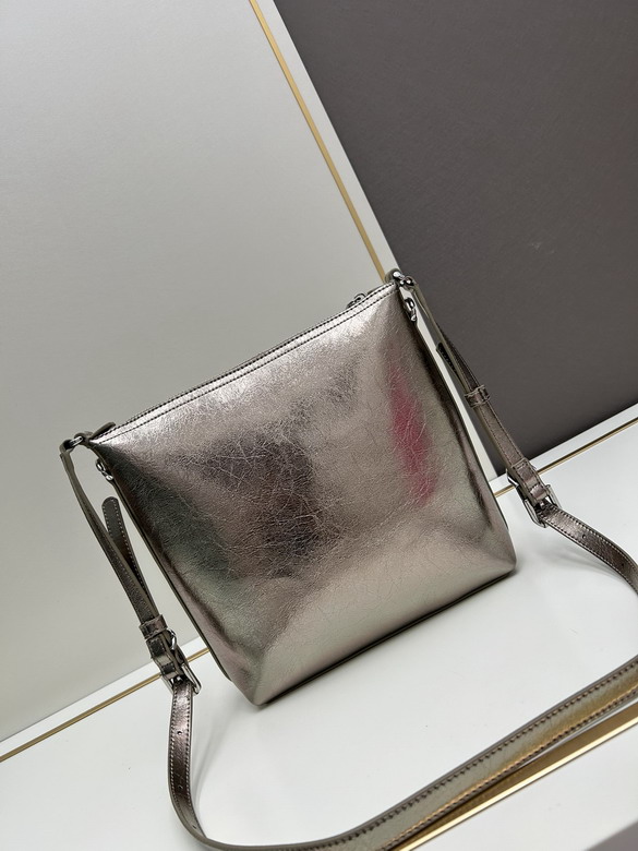 Givenchy 23x23x7cm jj1_4