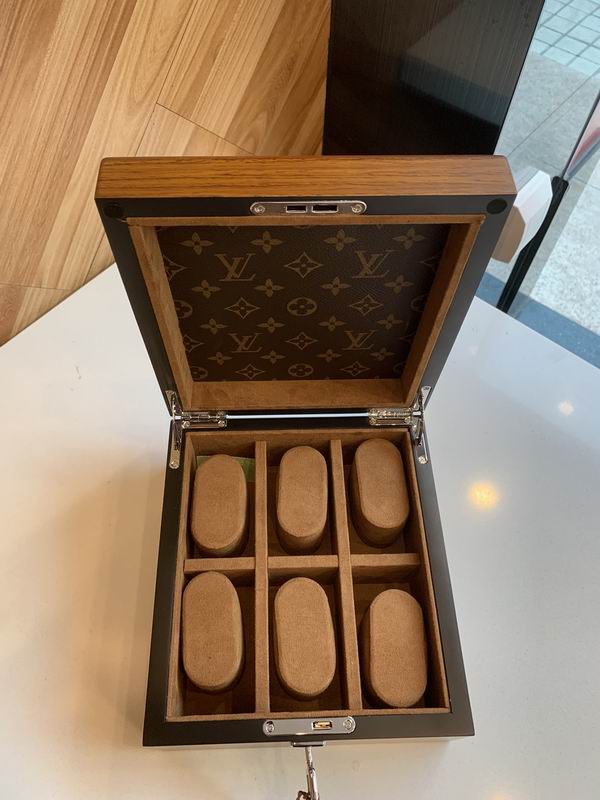 LV B01 22.5x20x10cm QS (4)