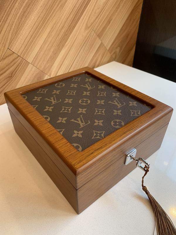 LV B01 22.5x20x10cm QS (6)