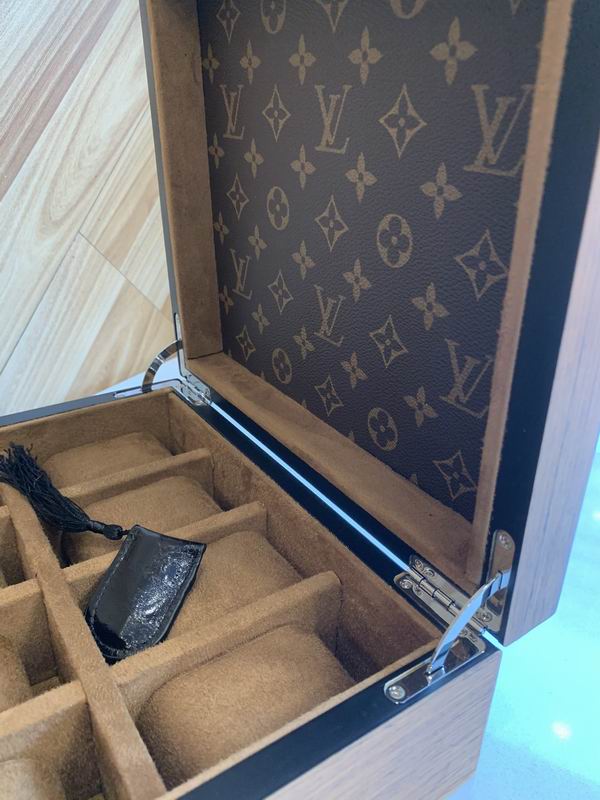 LV B01 25.5x22.5x10cm QS (4)