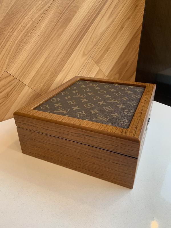 LV B01 25.5x22.5x10cm QS (8)