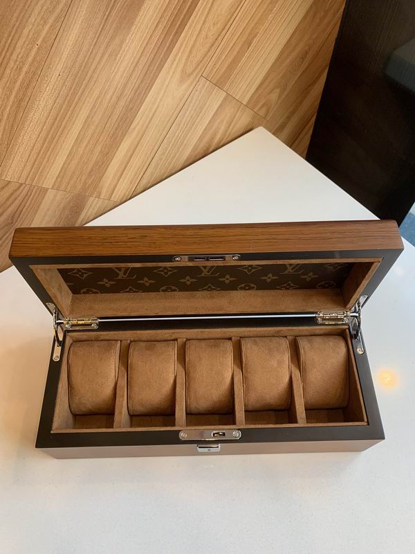 LV B01 31.5x12.5x10cm QS (1)