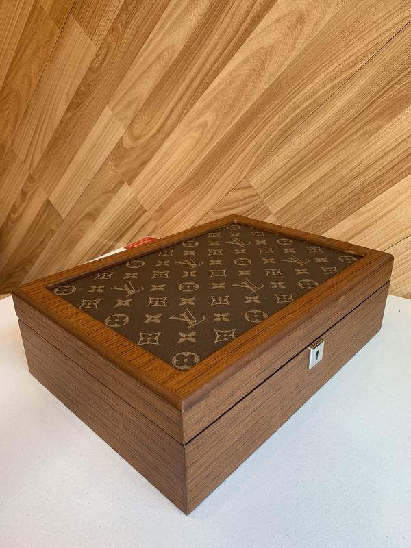 LV B01 31.5x22.5x10cm QS (8)