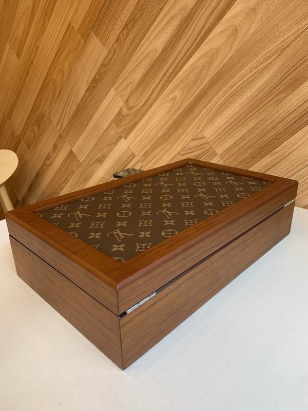 LV B01 37.5x22.5x10cm QS (4)