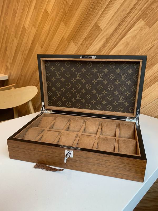 LV B01 37.5x22.5x10cm QS (5)