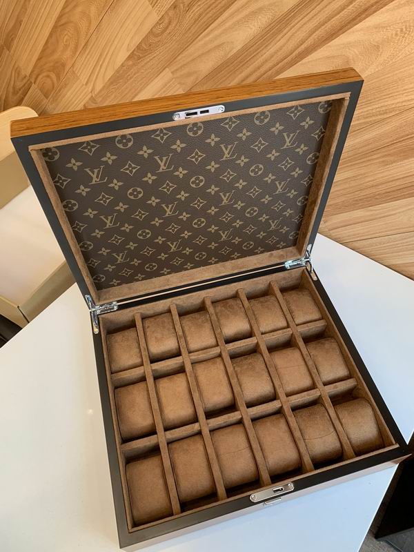 LV B01 37.5x32.5x10cm QS (2)