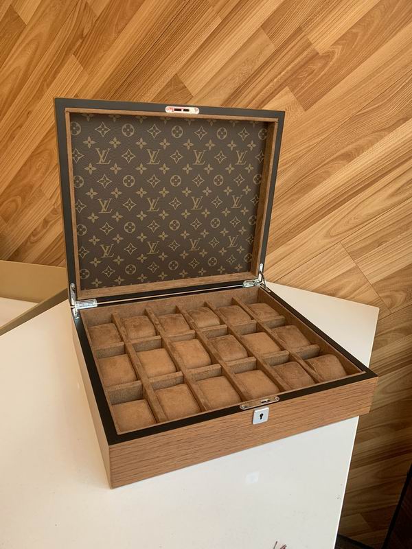 LV B01 37.5x32.5x10cm QS (7)