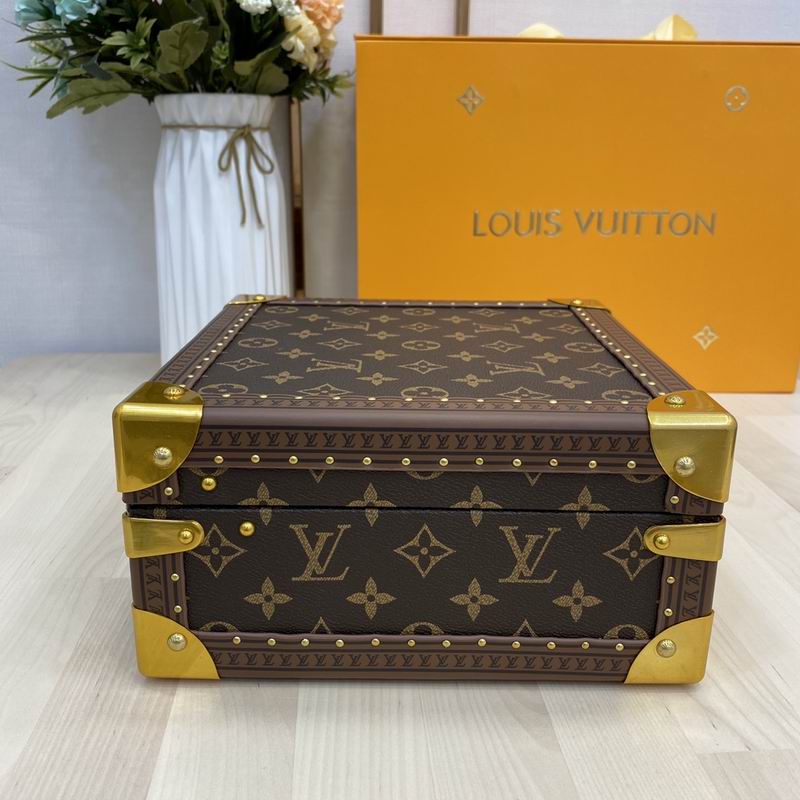 LV Case 23X23X11cm QS (3)