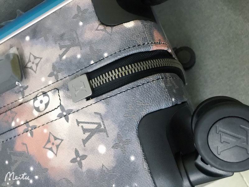 LV Horizon 35x23x55cm Qs (13)