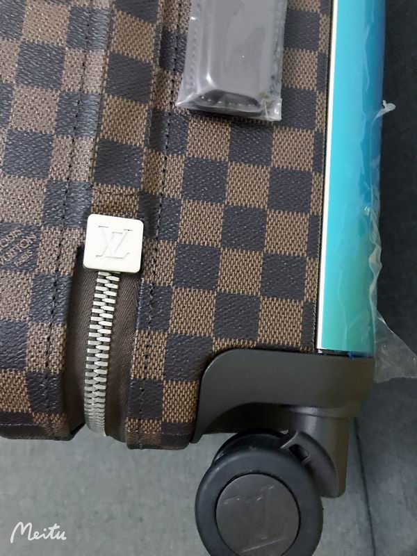 LV Horizon 35x23x55cm Qs (31)