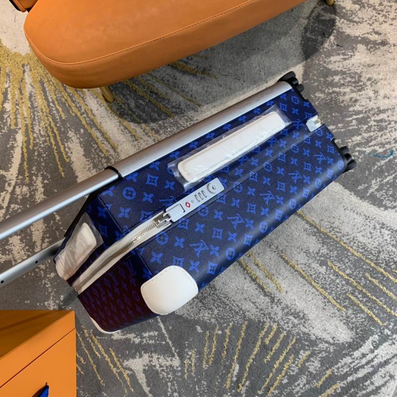 LV Horizon 38x55x21cm Qs3 (9)