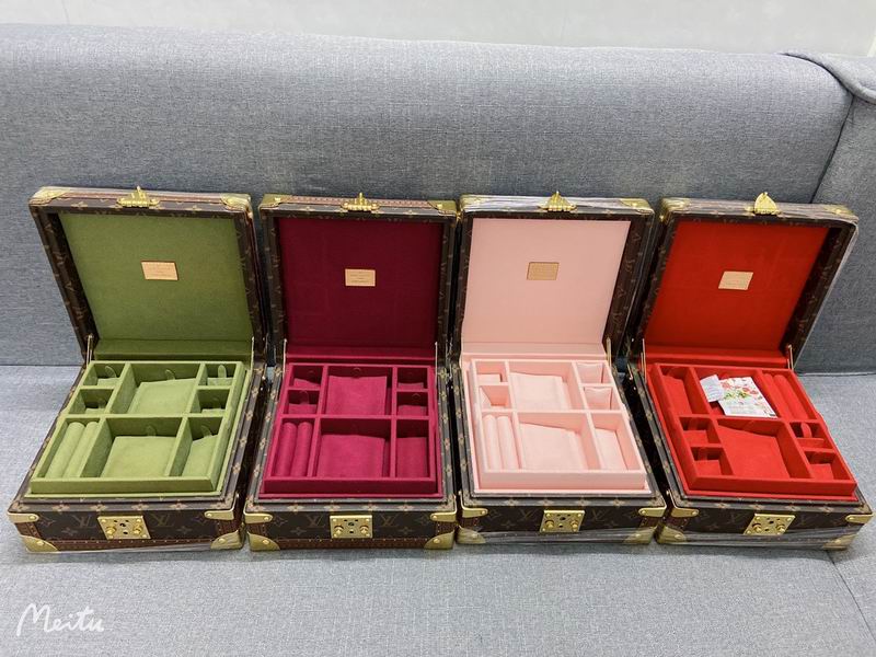 LV Jelwery Box (1)