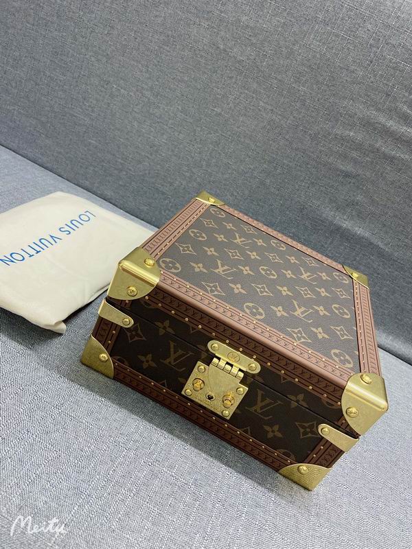 LV Jelwery Box (2)