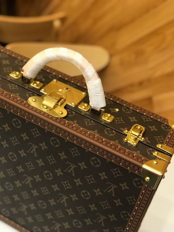 LV M21424 45CM Qs (9)