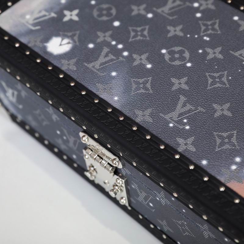 LV M4700B 34x18x11cm QS-2 (3)