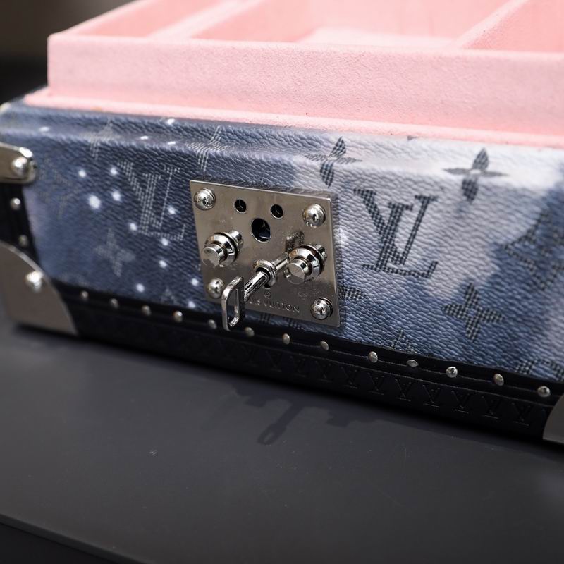 LV M4700B 34x18x11cm QS-2 (8)