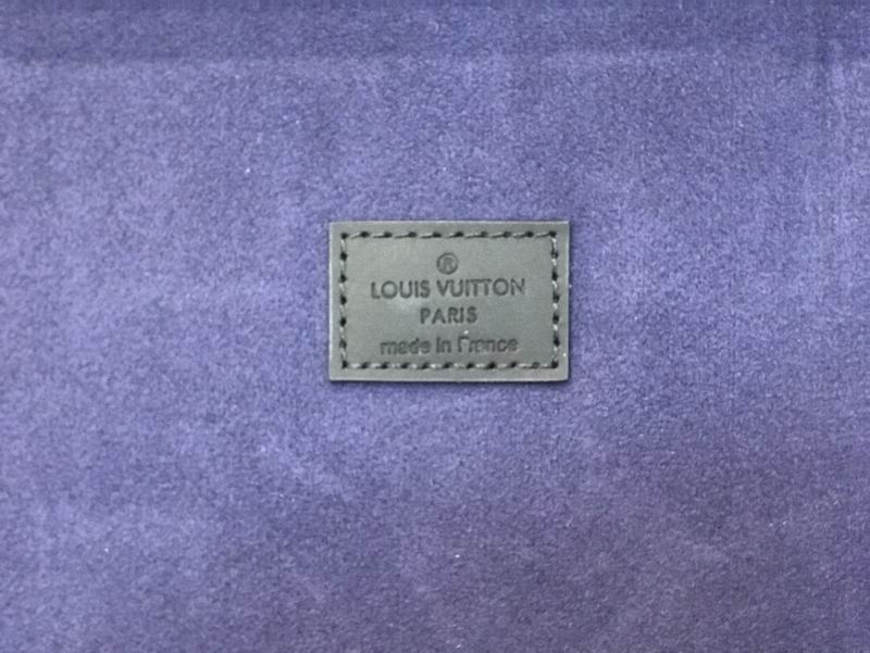 LV M4700B 34x18x11cm QS-5 (6)