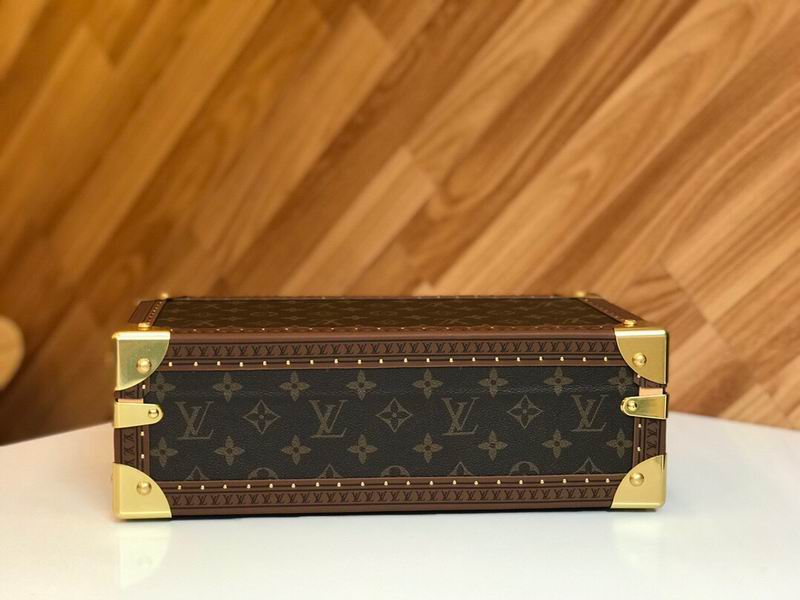 LV M4700B 34x18x11cm QS-6 (2)