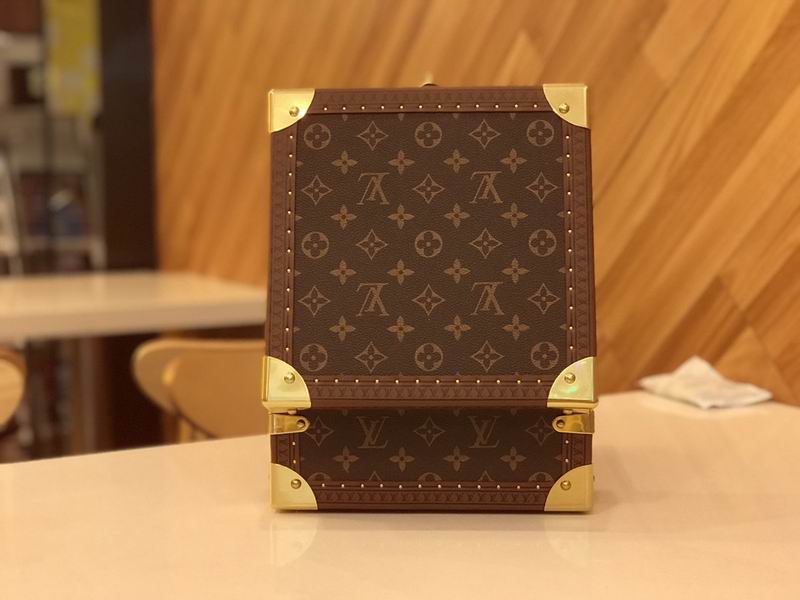 LV M4700SP 23x23x11cm QS-2 (4)