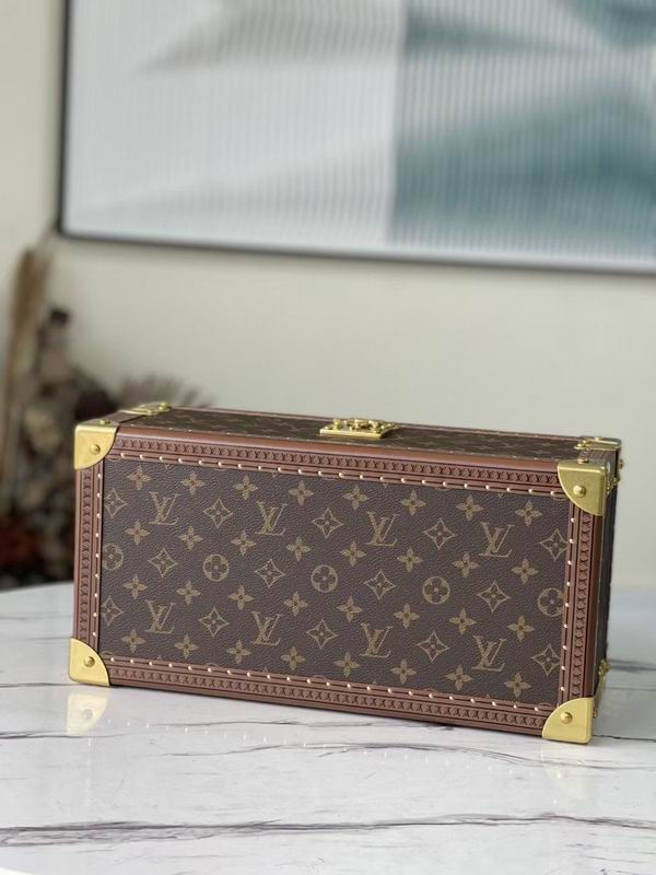 LV MCoffret 39x18x17cm QS-2 (6)