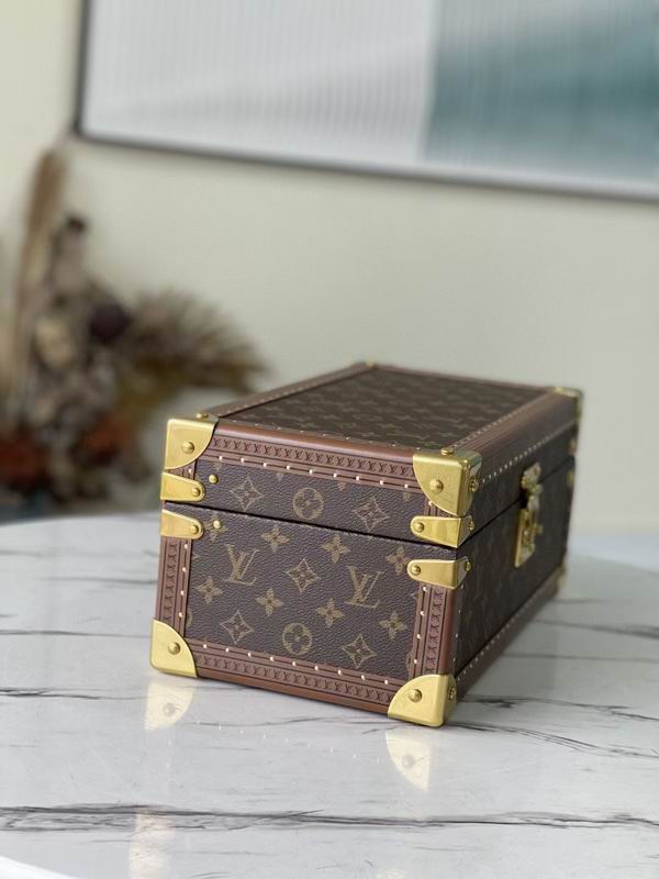 LV MCoffret 39x18x17cm QS-4 (3)