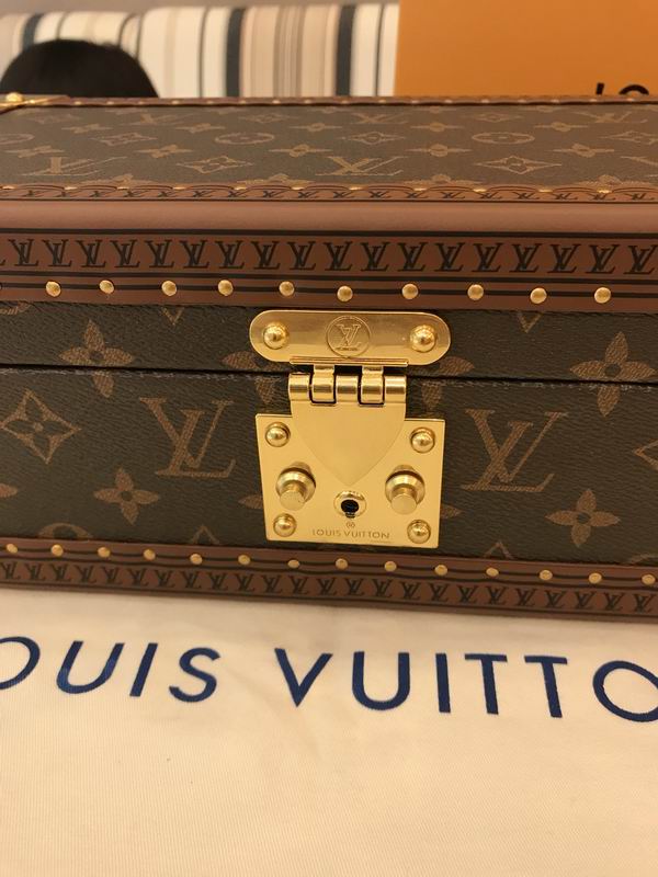 LV case 34x18x11cm QS-5 (9)