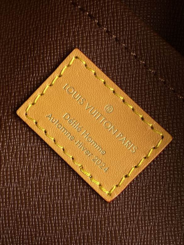 M11623 23X13X12cm XM 8