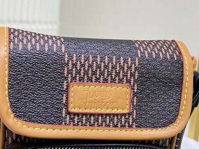 M40357 13X18X8cm XM (4)