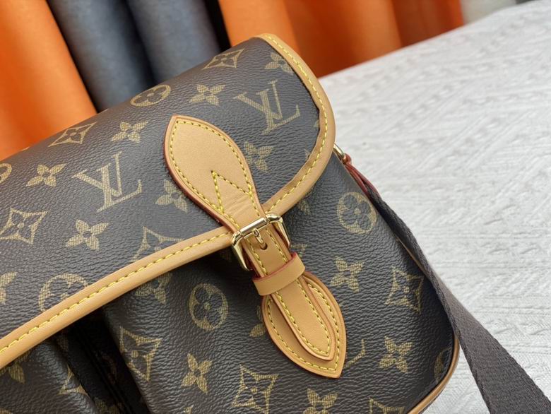 M42247 32X21X8cm XM (5)