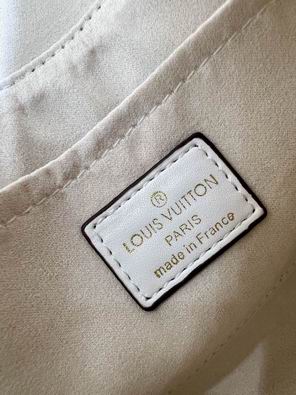 M43577 21x16x8 cm cs (33)