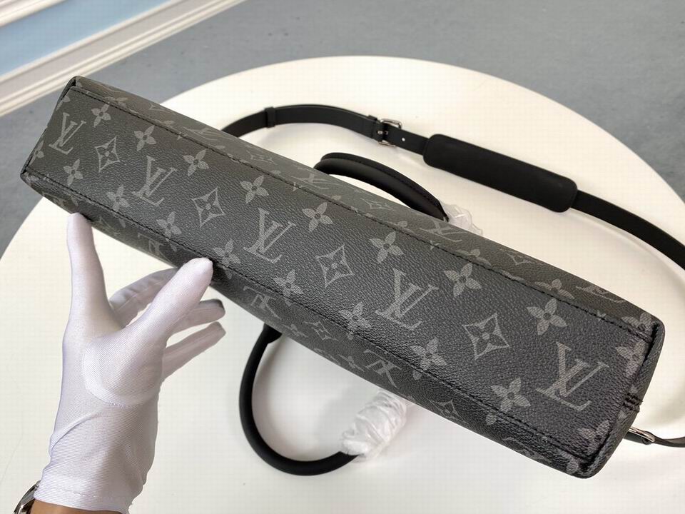 M44222 37.5x28.0x7.5 gf (3)