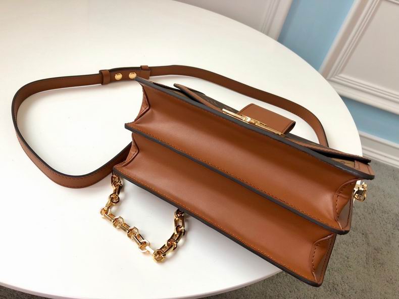 M44391 25x17x10.5 cm gf (4)