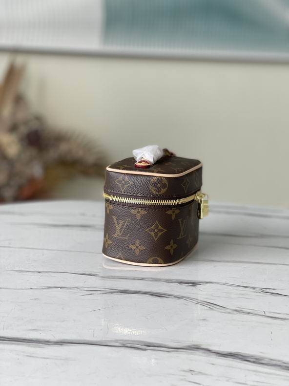 M44496 16x11.5x10 cm gf (2)