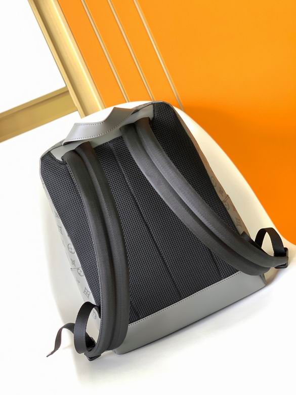 M46105 33X41X18cm WP (3)