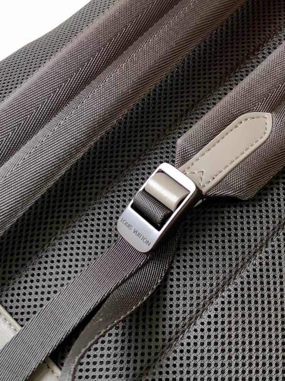 M46105 33X41X18cm WP (7)