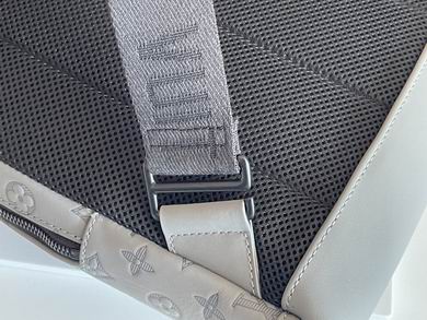 M46107 24X42X12cm WP (6)