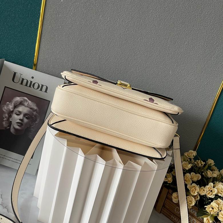 M46302 25X19X7cm XMY 6色 31