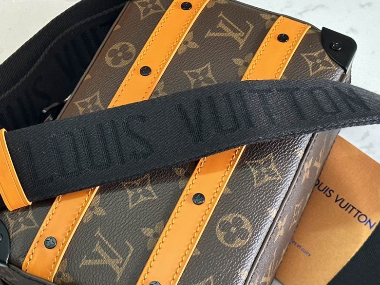 M46689 21.5X15X7cm XM 7_1115321