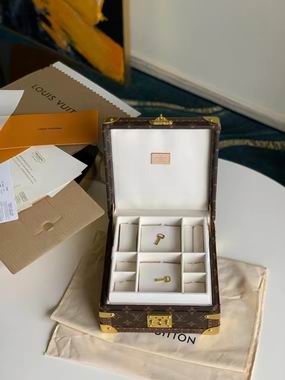 M4700SP 23X23X11cm QS 5 (1)