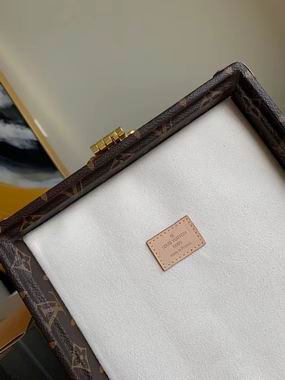 M4700SP 23X23X11cm QS 5 (7)