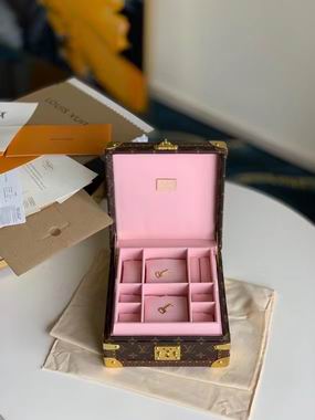 M4700SP 23X23X11cm QS 6 (1)