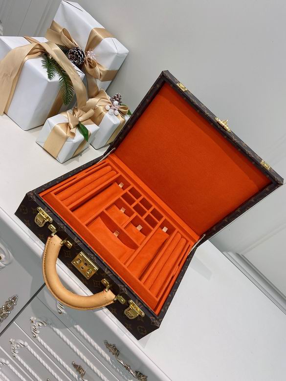 M4700TSZB 34X25X10cm QS 1 (7)